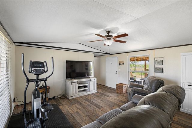 2647 NW County Road 1110, Corsicana, TX 75110