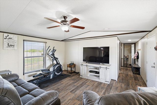 2647 NW County Road 1110, Corsicana, TX 75110