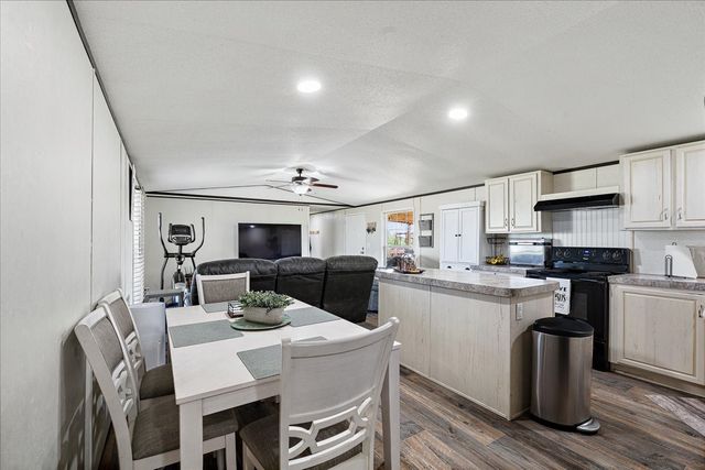 2647 NW County Road 1110, Corsicana, TX 75110