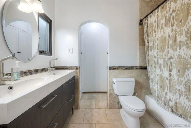 2858 E St, San Diego, CA 92102