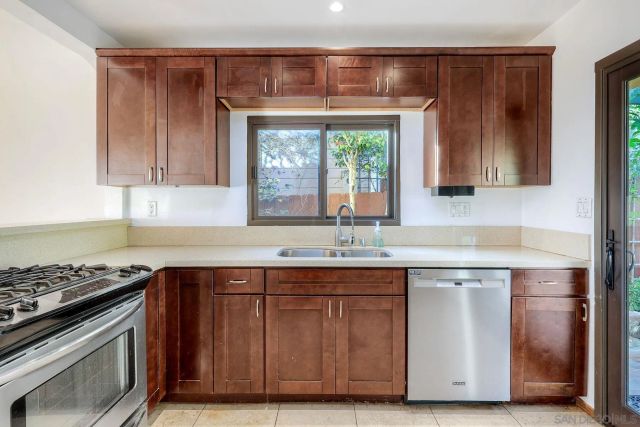 2858 E St, San Diego, CA 92102