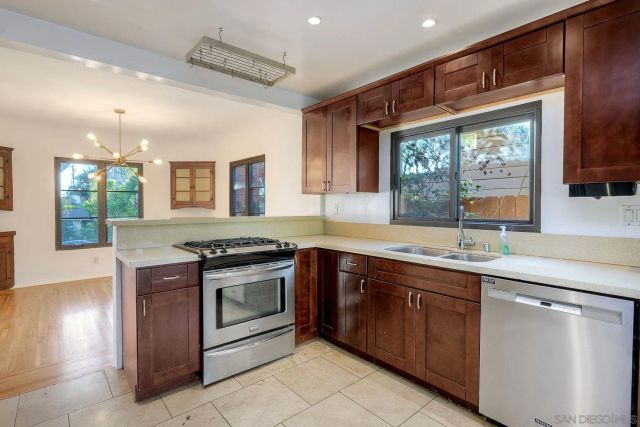 2858 E St, San Diego, CA 92102