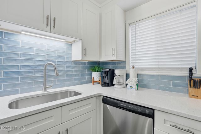 663 William Hilton Pkwy Apt 1221, Hilton Head Island, SC 29928