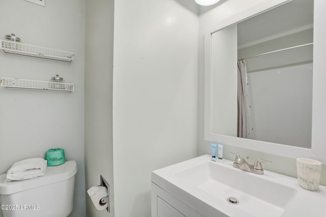 663 William Hilton Pkwy Apt 1221, Hilton Head Island, SC 29928