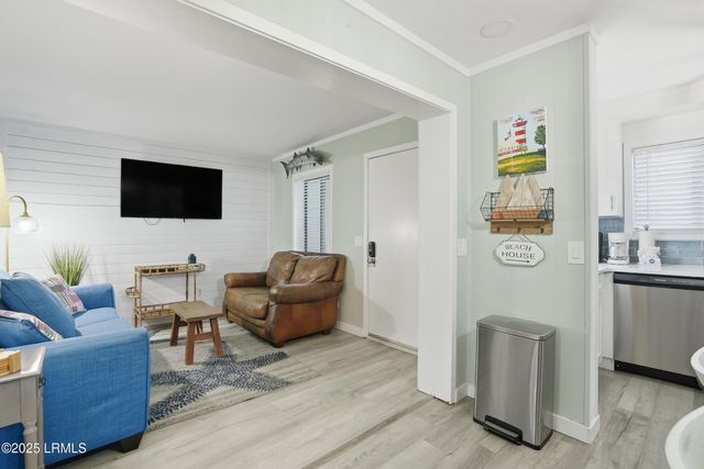 663 William Hilton Pkwy Apt 1221, Hilton Head Island, SC 29928