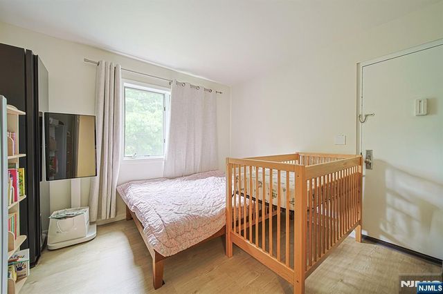 59 Presidential Drive, Englewood, NJ 07631