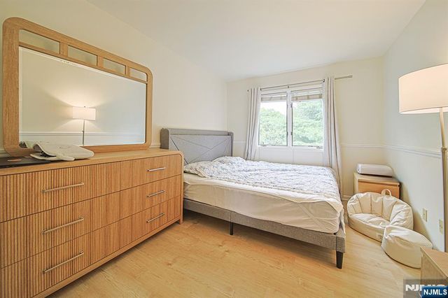 59 Presidential Drive, Englewood, NJ 07631