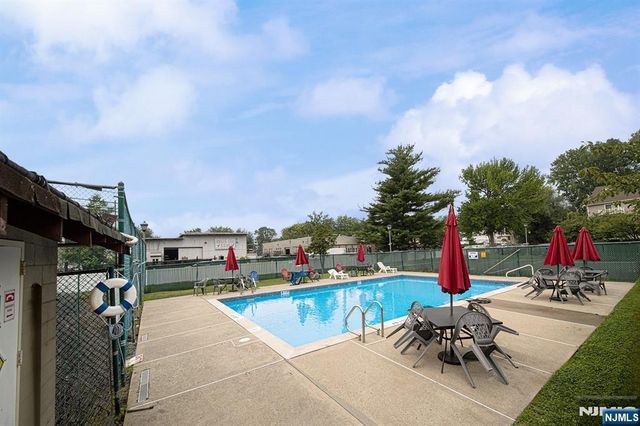 59 Presidential Drive, Englewood, NJ 07631