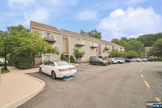 59 Presidential Drive, Englewood, NJ 07631