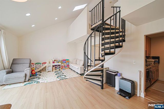 59 Presidential Drive, Englewood, NJ 07631