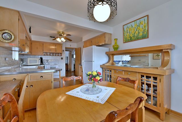 7421 W Oakton Street, Niles, IL 60714