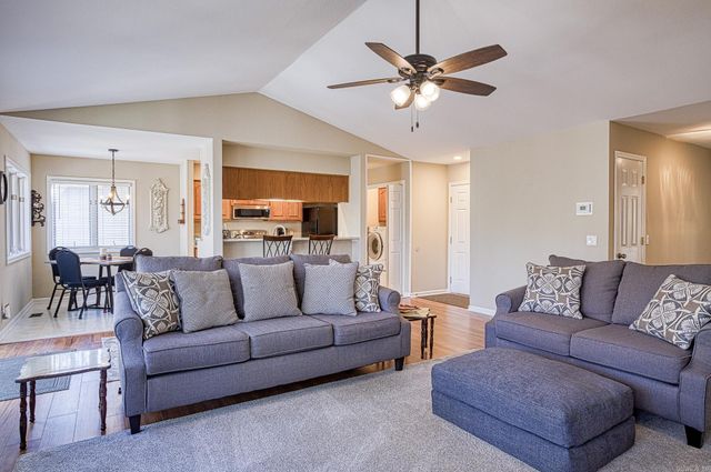 32 Majorca Drive, Hot Springs Village, AR 71909