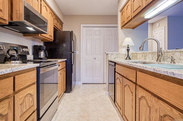 32 Majorca Drive, Hot Springs Village, AR 71909