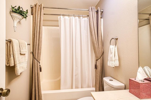 32 Majorca Drive, Hot Springs Village, AR 71909