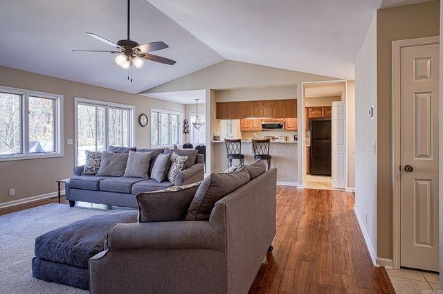 32 Majorca Drive, Hot Springs Village, AR 71909