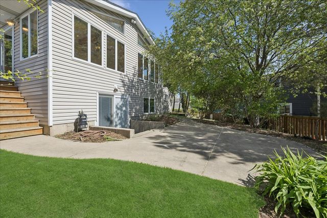 4140 Portage Lane, Hoffman Estates, IL 60192