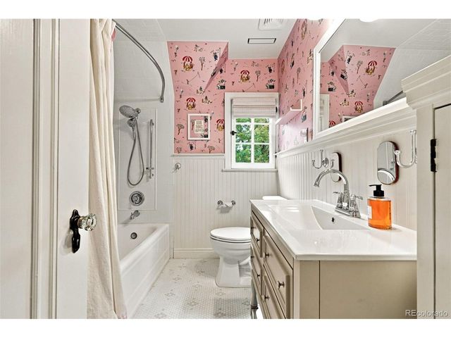 1643 N Monaco Street Pkwy, Denver, CO 80220