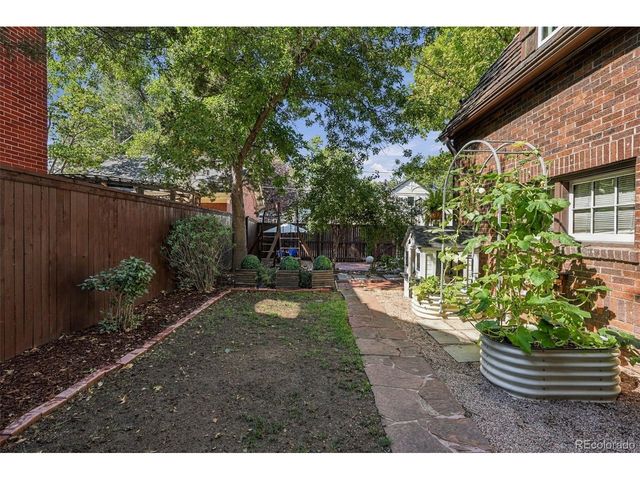 1643 N Monaco Street Pkwy, Denver, CO 80220
