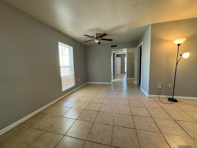 4555 Alvin Dark Ave, Baton Rouge, LA 70820