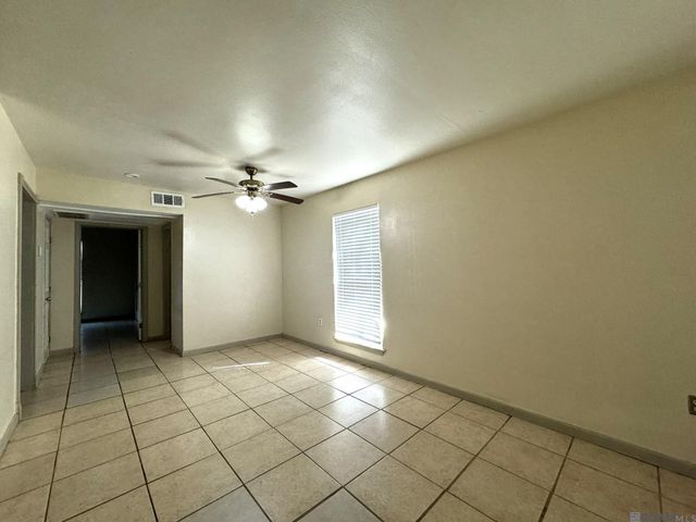 4555 Alvin Dark Ave, Baton Rouge, LA 70820