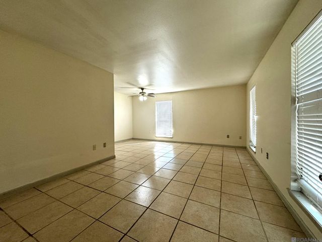 4555 Alvin Dark Ave, Baton Rouge, LA 70820