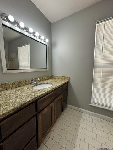 4555 Alvin Dark Ave, Baton Rouge, LA 70820