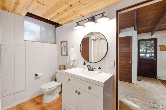 799 South Aspen Point Drive, Innsbrook, MO 63390