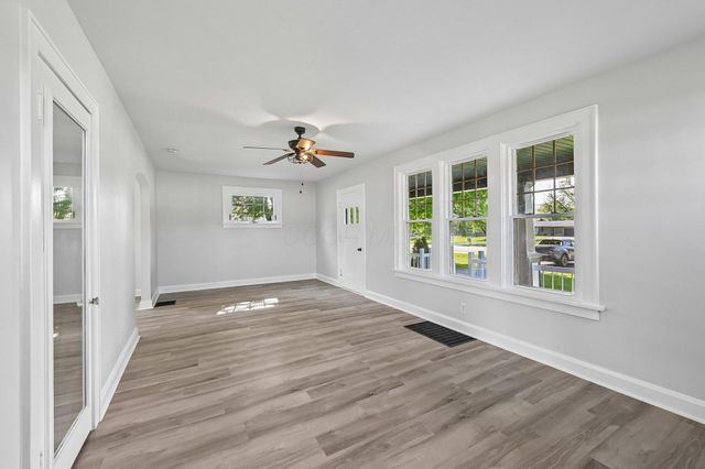 4602 Grove City Road, Grove City, OH 43123