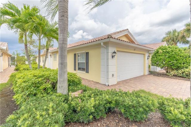 7639 Novara CT, Naples, FL 34114