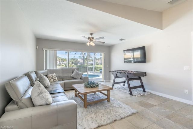 7639 Novara CT, Naples, FL 34114