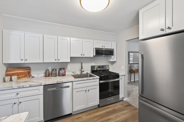 300 106th Avenue NW, Coon Rapids, MN 55448