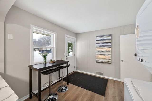 300 106th Avenue NW, Coon Rapids, MN 55448