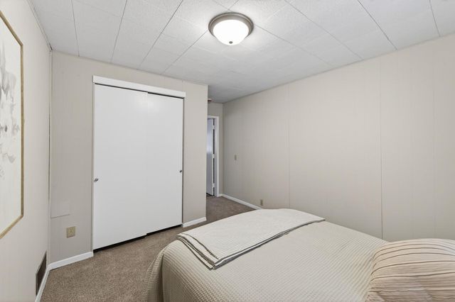 300 106th Avenue NW, Coon Rapids, MN 55448