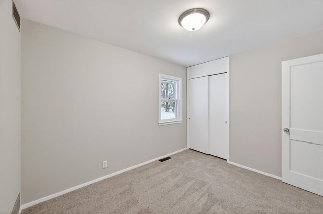 300 106th Avenue NW, Coon Rapids, MN 55448