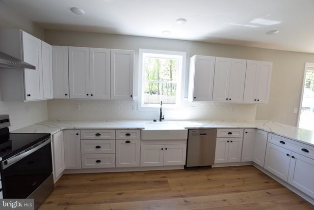 230 LONG POINT RD, Stevensville, MD 21666
