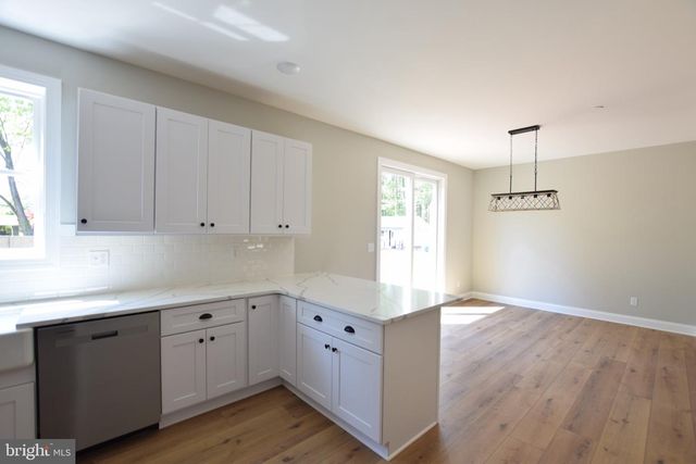 230 LONG POINT RD, Stevensville, MD 21666