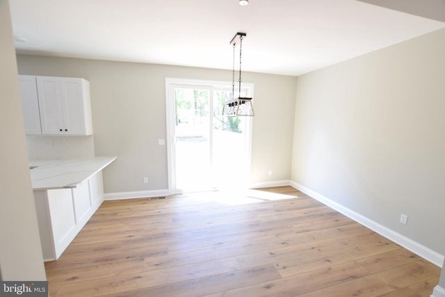 230 LONG POINT RD, Stevensville, MD 21666