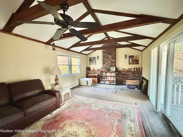 335 Tempaloni Road, Spring Glen, NY 12483