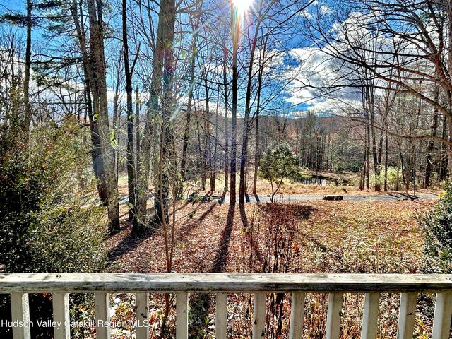 335 Tempaloni Road, Spring Glen, NY 12483