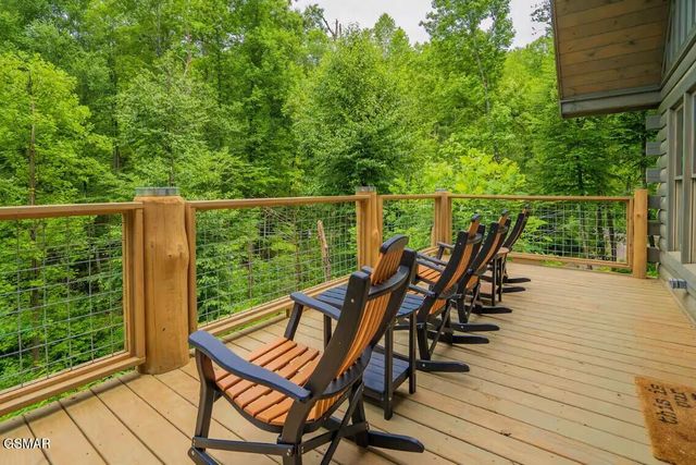 709 Spring Drive, Gatlinburg, TN 37738