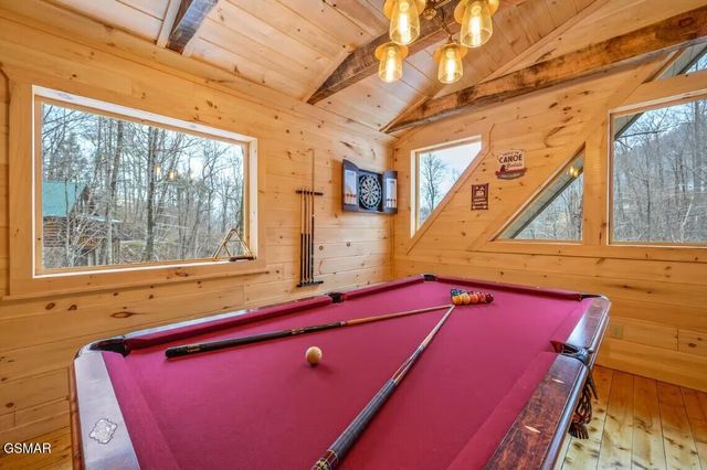 709 Spring Drive, Gatlinburg, TN 37738