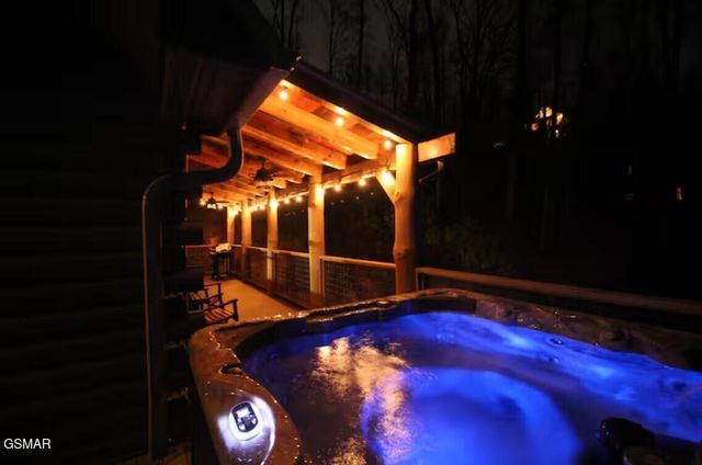 709 Spring Drive, Gatlinburg, TN 37738