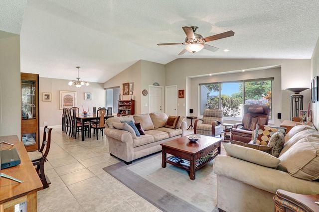 8630 BRIDLE PATH Court 207, Davie, FL 33328