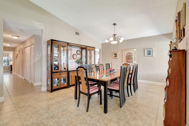 8630 BRIDLE PATH Court 207, Davie, FL 33328