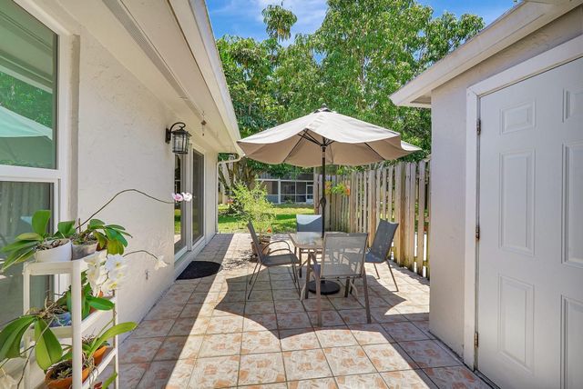 8630 BRIDLE PATH Court 207, Davie, FL 33328