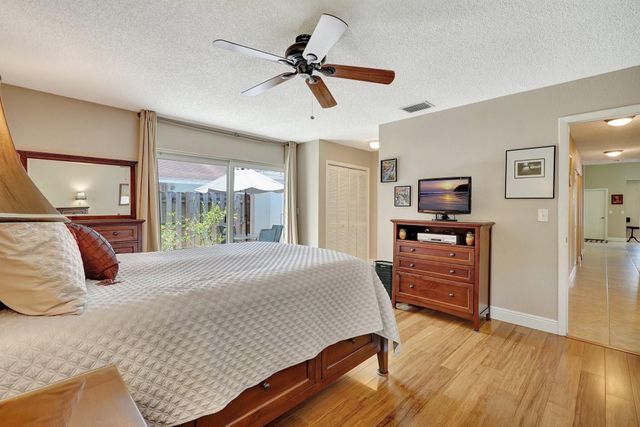 8630 BRIDLE PATH Court 207, Davie, FL 33328