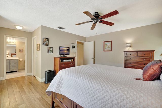 8630 BRIDLE PATH Court 207, Davie, FL 33328
