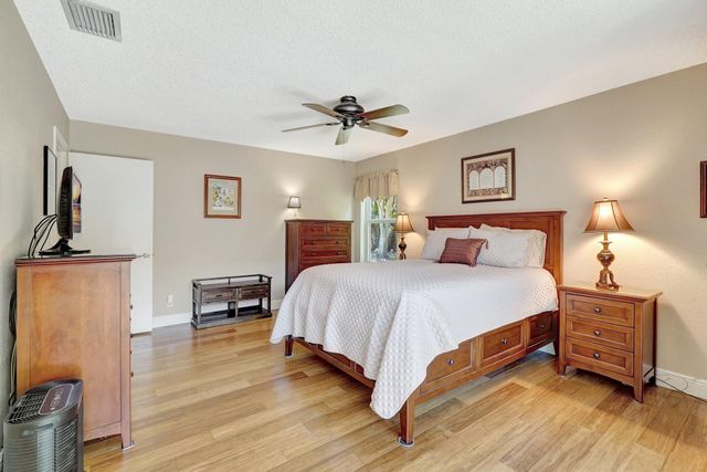 8630 BRIDLE PATH Court 207, Davie, FL 33328