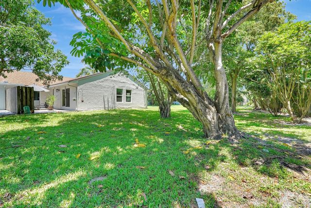 8630 BRIDLE PATH Court 207, Davie, FL 33328