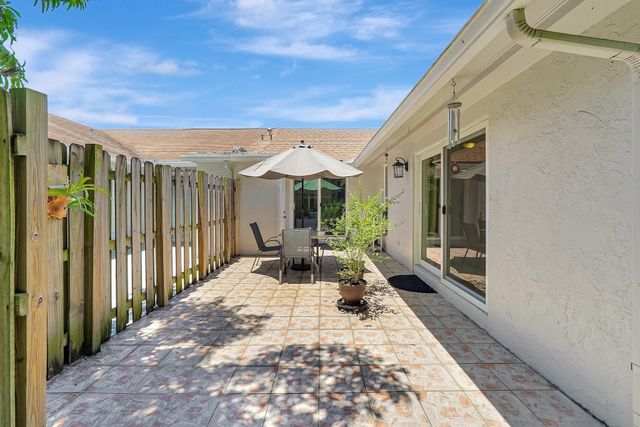 8630 BRIDLE PATH Court 207, Davie, FL 33328
